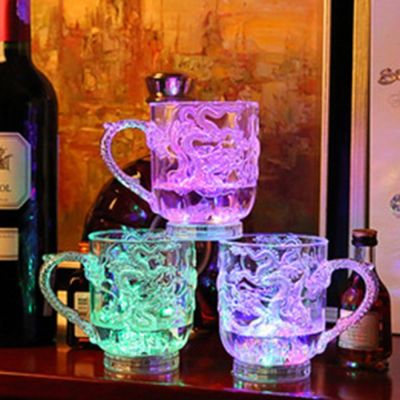 [HOT QIKXGSGHWHG 537] LED แฟลชเปลี่ยนสีมังกรถ้วยน้ำเปิดใช้งาน Light Up เบียร์แก้วชาแก้วนมกาแฟน้ำมะนาววิสกี้แก้ว