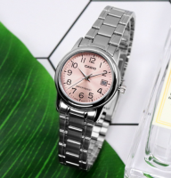 นาฬิกา Casio รุ่น LTP-V002D-4B นาฬิกาผู้หญิงสายแสตนเลส หน้าปัดสีชมพู สุดหวาน - ของแท้ 100% รับประกัน 1 ปี