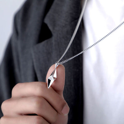 【CW】3D Thunder Lighting Pendant Necklace for Men Women Stainless Steel Neck Chains Geometric Rhombic Charm Hip Hop Sweater Necklace