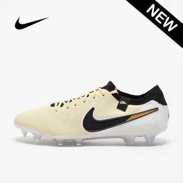 Nike soccer hot sale cleats hypervenom