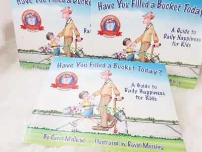 [หนังสือ] Have You Filled A Bucket Today? A Guide to Daily Happiness for Kids กระป๋องล่องหน
