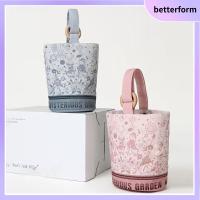 BETTERFORM พร้อมแหวนใส่ กระเป๋าโท้ทวินเทจ พิมพ์ลายกระต่าย จุได้มาก กระเป๋าสะพายไหล่เดียว 2024ใหม่ ผ้าใบแคนวาส กระเป๋าทรงถัง สำหรับผู้หญิง