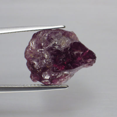 พลอย ก้อน การ์เนต โรโดไลท์ ดิบ แท้ ธรรมชาติ ( Unheated Natural Rhodolite Garnet ) หนัก 17.5 กะรัต