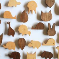 1pcs New Wooden Hook Creative Nordic Cute Animal Hook Wall Hanging Coat Hook Home Decoration Solid Wood Hook Kitchen Accessories