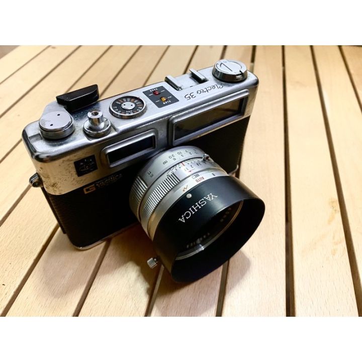 ฮูด-yashica-electro-35