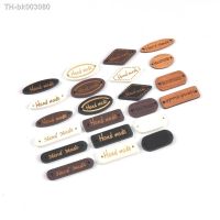 ✥✱۩ 50pcs Mixed Wooden Button quot;Hand Made quot; Tags for Sewing Clothes Shoes Wood Tags DIY Handmade Scrapbooking Crafts Decor Accessories