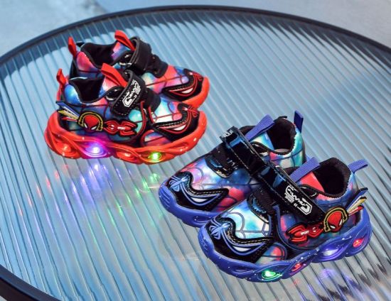 Giày thể thao siêu nhân có đèn cho bé trai size 26 - ảnh sản phẩm 1
