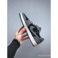 2023 Hot Sale 【Original】 NK* Travs- Sc0Tt- x A J 1 Bass O G SP GrayBlackBeige Classic Mens Basketball Shoes Culture Horizontal All Combination Leisure Sports Shoes {Free Shipping}