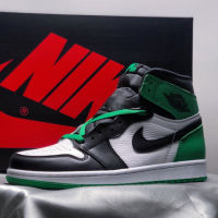 Mens sports shoes  Air   High OG "Lucky Green"  Black green toe casual shoes for women