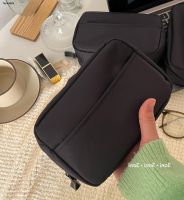 Texture black!Advanced nylon samples make-up bag!Portable makeup to receive general hand bag bag men and women