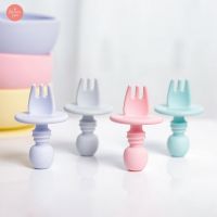 【Ready Stock】1pc Baby Food Feeding Silicone Fork Easy To Clean Safety Material BPA Free Can Be Used with Bibs