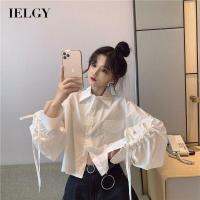 IELGY Design เสื้อแขนกระดิ่งแบบมีเชือกผูก,เสื้อเชิ้ตสีขาวสำหรับผู้หญิงเสื้อครอปทรงหลวมสไตล์ตะวันตกทันสมัย