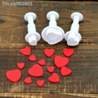 ┋◄ 3Pcs/Set Kitchen Bakeware Tool Heart Cake Decorating Tools Mini Star Shape Cookie Cutter DIY Mold Pastry Tools For Kids Gift