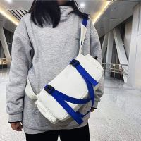 กระเป๋าสะพายข้างเอนกประสงค์ สีขาว Fashion Bag 2022 Limited Edition White