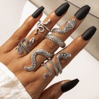 HI MAN 4 Pcs/Set Exaggerated Texture Snake Opening Adjustable Ring Women Vintage Personality Three Dimensional Jewelry