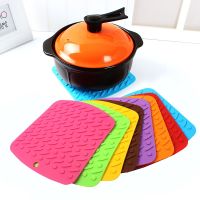 【CC】 Mosodo Silicone Heat-proof Table Placemat Non-slip Resistant Drink Cup Coaster Pot Holder Dish Drying Drain