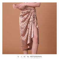 (EXCLUSIVE) Vinn Patararin - Scarf square - ผ้าสี่เหลี่ยมผูกเอว