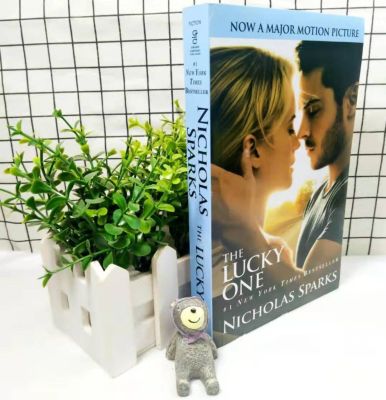 Nicholas Sparks Lucky One Movieภาษาอังกฤษรุ่นแรกของLucky One ∝