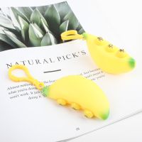 Decompression Fashion Artifact Eye Squeezing Banana Kneading Music Vent Popping Pendant Toy Keychain