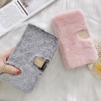 [Woo Fashion Case] เพชรสุดหรูหัวเข็มขัดขนปุยเต็มเคสหนังกระเป๋าเงินแบบฝาพับช่องเสียบบัตรฝาครอบสำหรับ iPhone 12 11 Pro XR Max XR X 8 7 6S Plus SE