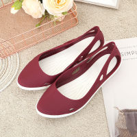 New Croc Korean Hollow Female Sandals Non-slip Flat Baotou Mother Shoes