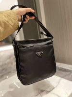 มาใหม่ PD กันน้ำ C Rossbody กระเป๋า/กระเป๋าสะพาย Prada 24x25x7cm