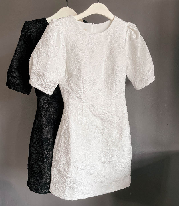 classic-dress-black-white-ชุดเดรสสั้น-ผ้าแจ็คการ์ด-สีขาว-ดำ-preppy-pear
