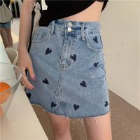 CHUUCHOP_พร้อมส่ง(C6477)✨??Mini heart skirt กระโปรงทรงเอยีนส์ปักลายหัวใจ