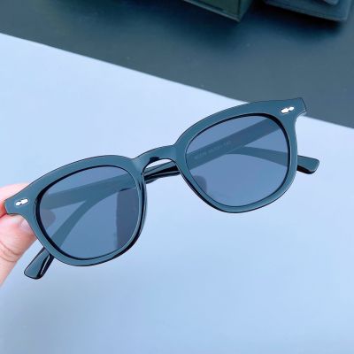 Fashion Classic Round Sunglasses Women Brand Designer Retro Shades Sun Glasses Small Frame Mirror Vintage Rivet Eyewear