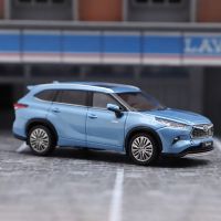 Metal Ornaments New Highlander Die Cast 1:64 Scale Alloy Car Model Childrens Hobby Collection Fans Gift Souvenir Display
