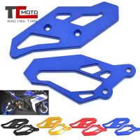 Rearset Foot Pegs Footrest Mount Heel Guard Plates For Yamaha YZF R3 R25 2015-2020 YZF R3 ABS MT25 MT03 MT 03 25 2017-2020 2018 Phone Camera Flash Lig