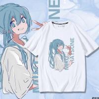 เสื้อผ้าผู้ชายผ้าฝ้ายแขนสั้นแบรนด์แฟชั่นในอนาคตเสื้อผ้าฤดูร้อน Hatsune สองมิติหลวมสบายๆสไตล์ญี่ปุ่น T เสื้อ miku