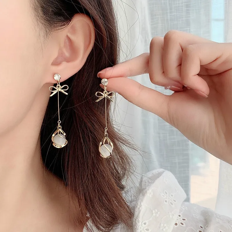 Bí quyết chọn hoa tai cưới phù hợp với gương mặt cô dâu | Apj.vn