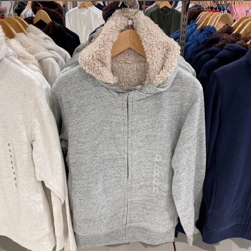 Review áo nỉ lót lông cừu nam Uniqlo 2019  2020 Tông màu áo đậm hơn  thiết kế không thay đổi  Shop Mẹ Bi