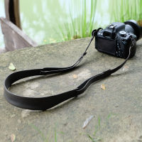 labrador WALKER camera strap M#3 สายกล้องแบบคล้องคอ (LAA137)