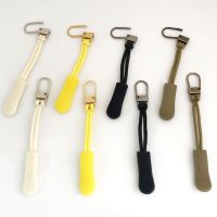 2pcs Zipper Pull Tag Puller End Fixer Zip Cord Tab Clip Broken Buckle for Sewing Clothes Travel Backpack Accessories Door Hardware Locks Fabric Materi