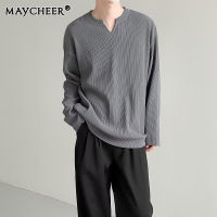 MAYCHEER   เสื้อยืดแขนยาวคอวีทรงหลวมลำลองแฟชั่นหล่อเสื้อสเวตเตอร์ลายทางของผู้ชายแขนยาว S