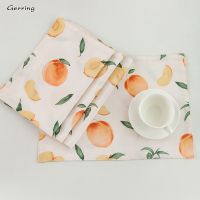 【small stationery】    Gerring สีเหลืองพีช Placemat ผลไม้เสื่อ PadProof ผ้าตารางผ้าเช็ดปากรถไฟเหาะโพลีเอสเตอร์พิมพ์ TableKitchen รายการ