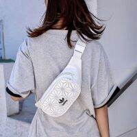 2023♂ Packages mailed the new wallet phones package oblique bag mens geometric diamond running between men and women leisure bag single shoulder bag