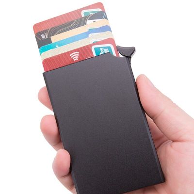 ZOVYVOL เคสกล่องอลูมิเนียม RFID กระเป๋าเก็บบัตรกระเป๋าสตางค์ผู้ชายแบบป๊อปอัพอัตโนมัติป้องกันการโจรกรรมที่เก็บบัตรธนาคารกระเป๋าเก็บบัตร