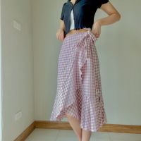 กระโปรงลายสก็อตป้ายหน้า Mermaid Skirt Pink - Yellowmood.wear