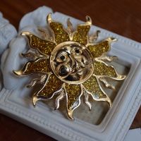 Antique Jewelry Fashion Golden Sun God Brooch For Women Coat Accessories Female Vintage Crystal Brooch