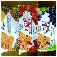 ?มาใหม่? (สตรอเบอร์รี่) golden fuji strawberry biscuit grape biscuit pineapple biscuit ขนมปังกรอบหน้าผลไม้อบแห้ง ตรา โกลเด้นฟูจิ 140 กรัม KM16.6362⚡โปรโมชั่นพิเศษ⚡