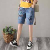 【มีขนาดใหญ่】Women Elastic Waist Jeans Half Length Straight Cute Jeans Embroidered Casual ShortsTH