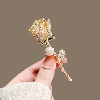 Gold Color Rose Brooch For Women Luxury Design Red Romantic Rhinestone Tulip Flower Brooch Pins Jewelry Wedding Birthday Gifts