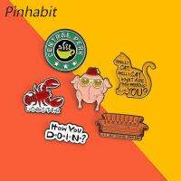 Pinhabit Gourmet อ้างเข็มเคลือบเข็มกลัดทีวีแสดงป้ายแมวอาหารกาแฟมื้อเย็นปกขา