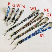 【SALE】 soliwica1988 สายคล้องโทรศัพท์หรูหราสไตล์ตะขอลายพรางที่ใส่ป้ายทะเบียนรถสายคล้องคอโทรศัพท์พร้อมพวงกุญแจสำหรับ