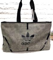 กระเป๋าถือ ทรงสปอร์ต ADIDAS HAND BAG กระเป๋าถือทรงสปอร์ต วัสดุหนังกลับ หนังนิ่ม น้ำหนักเบา น่าใช้มากๆค่ะ ด้านหน้าสกรีนส์โลโก้แบรนด์ เปิดปิดกระเป๋าแบบซิป ภายในโล่ง กว้าง สามารถใส่ของหรือสัมภาระได้จุมากค่ะ บอกเลย!