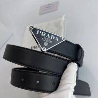 【Classic replication】 ฤดูร้อนใหม่เข็มขัด Prada สามเหลี่ยมโลหะ2.8ความกว้างเข็มขัดหนังแฟชั่นสไตล์ยุโรปและอเมริกาเข็มขัดกางเกงยีนส์หญิงเข็มขัดเข็มขัด