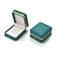 ✘ Elegant Ring Blue Green Imitation Leather Packing Box